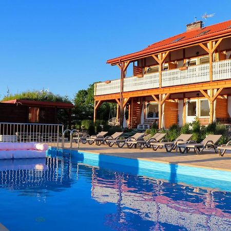 ボボリン Zlociste Zacisze Bed & Breakfast エクステリア 写真