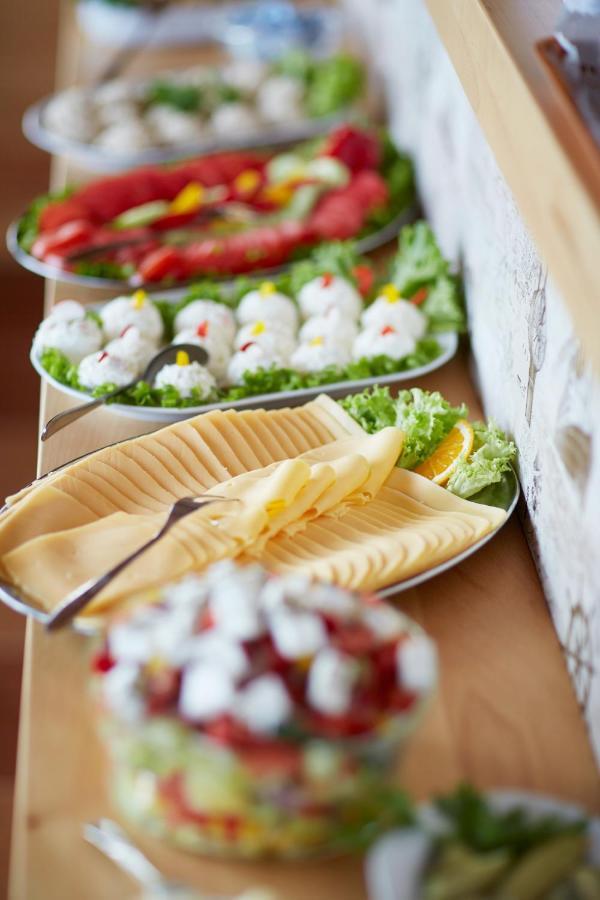ボボリン Zlociste Zacisze Bed & Breakfast エクステリア 写真