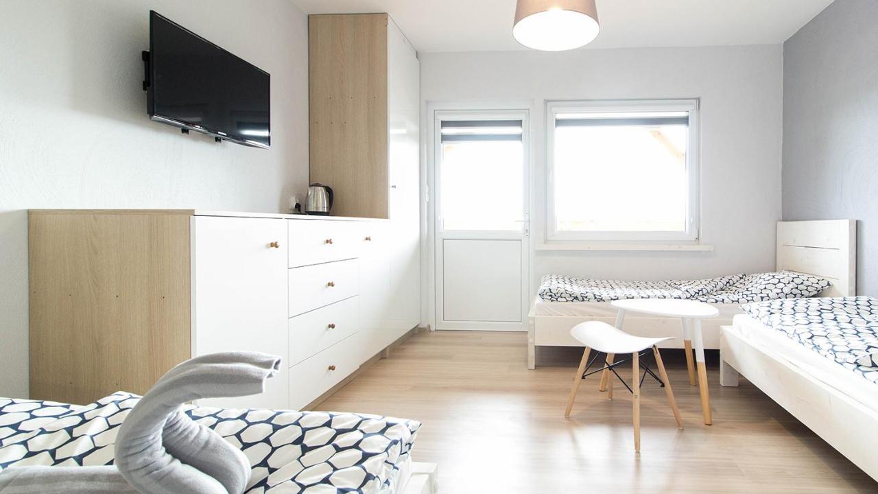 ボボリン Zlociste Zacisze Bed & Breakfast エクステリア 写真