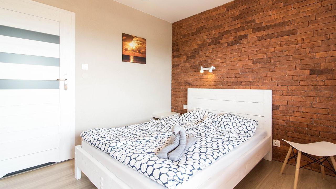 ボボリン Zlociste Zacisze Bed & Breakfast エクステリア 写真