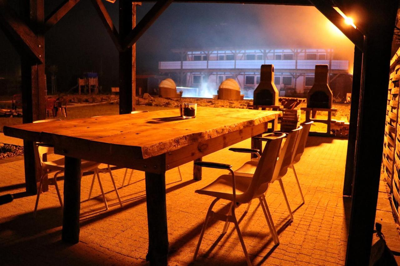 ボボリン Zlociste Zacisze Bed & Breakfast エクステリア 写真