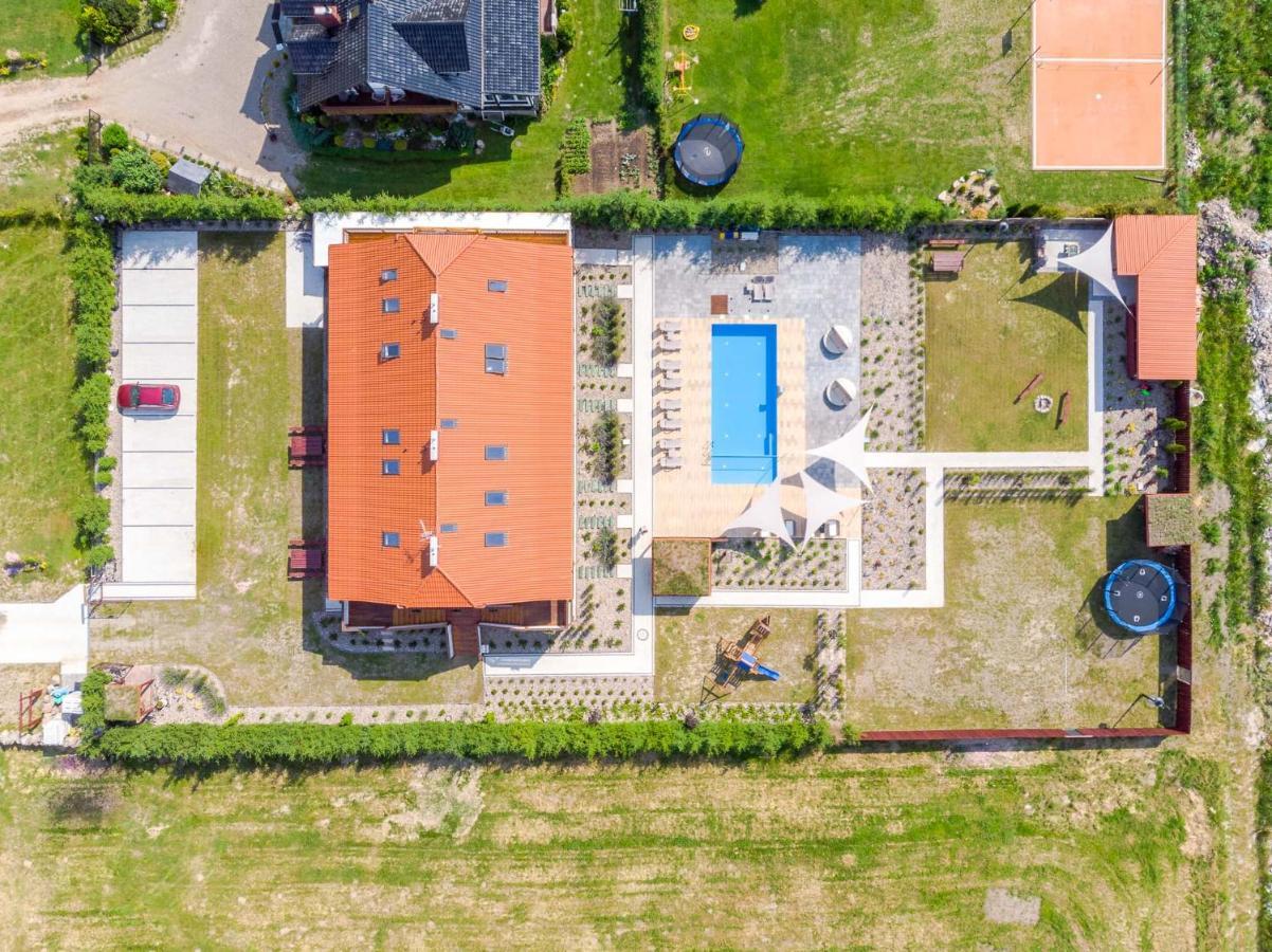 ボボリン Zlociste Zacisze Bed & Breakfast エクステリア 写真